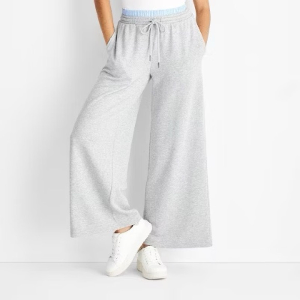 Hollister - Light Grey Wide Leg Oversized Sweatpants